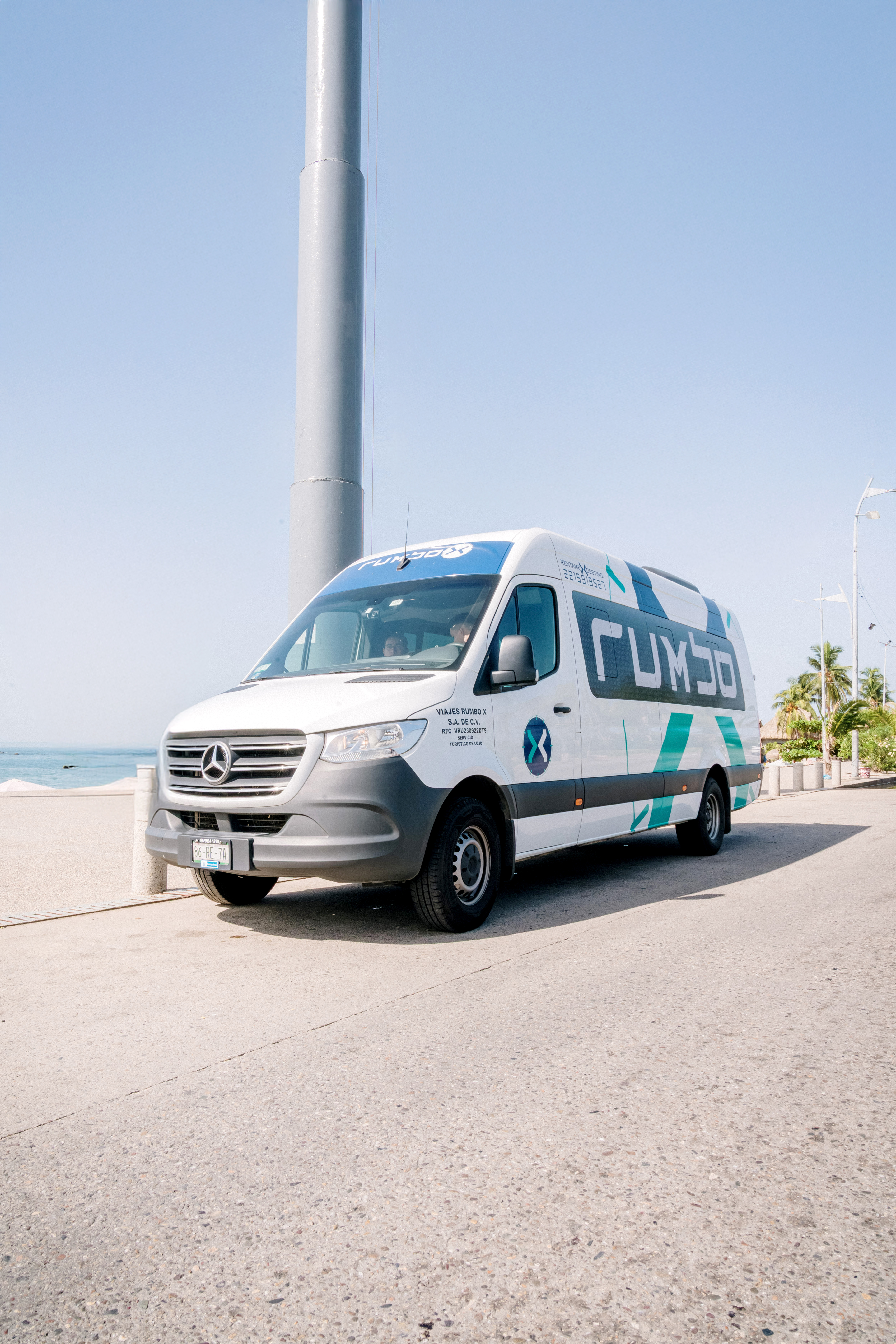 Unidad Tranxfers en malecón