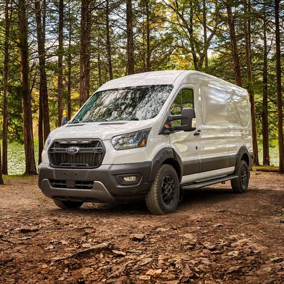 Ford Transit 2026 — exterior